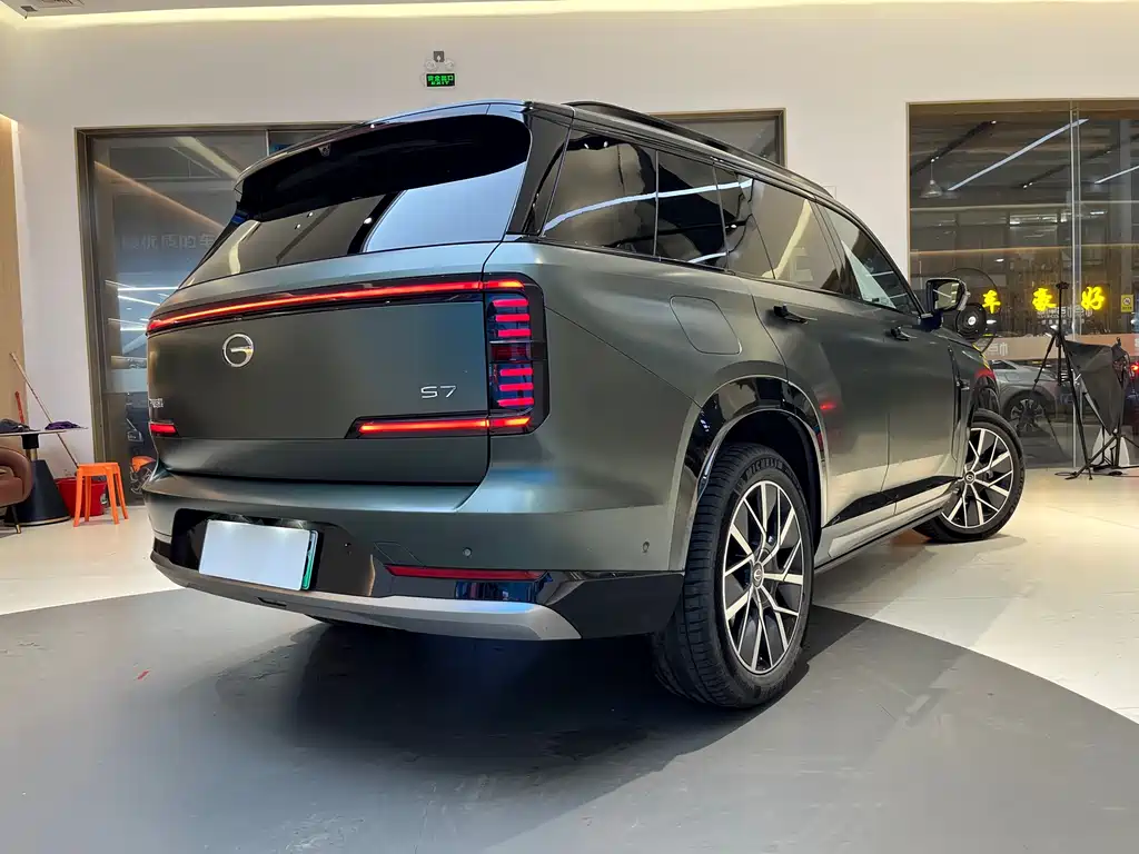 Trumpchi Xiangwang S7 180 km Ultra 4 WD Lidar