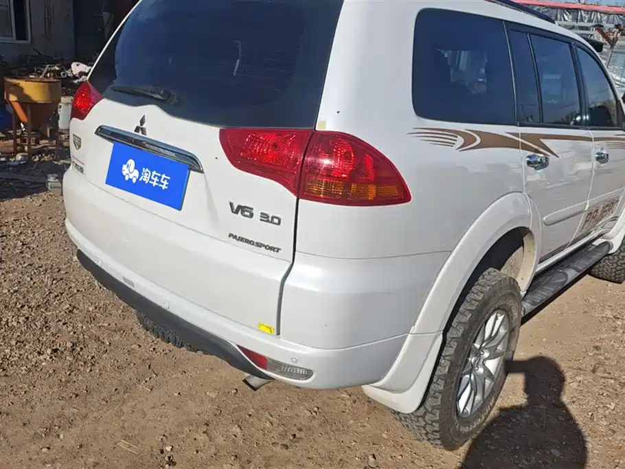 Pajero Sport 3.0 L Auto 4 WD Executive