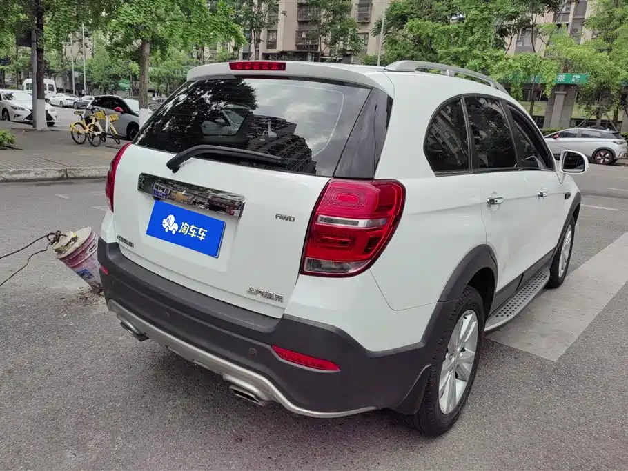 Captiva 2.4 L 4 WD Flagship 7-seat