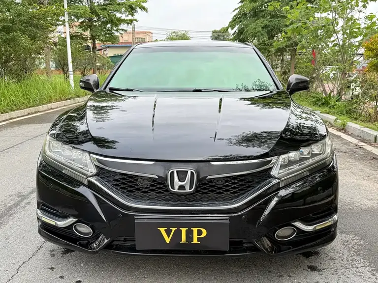 Honda Spirior 2.4 L Distinguished