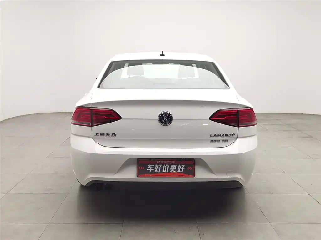 Lamando 230 TSI DSG Style