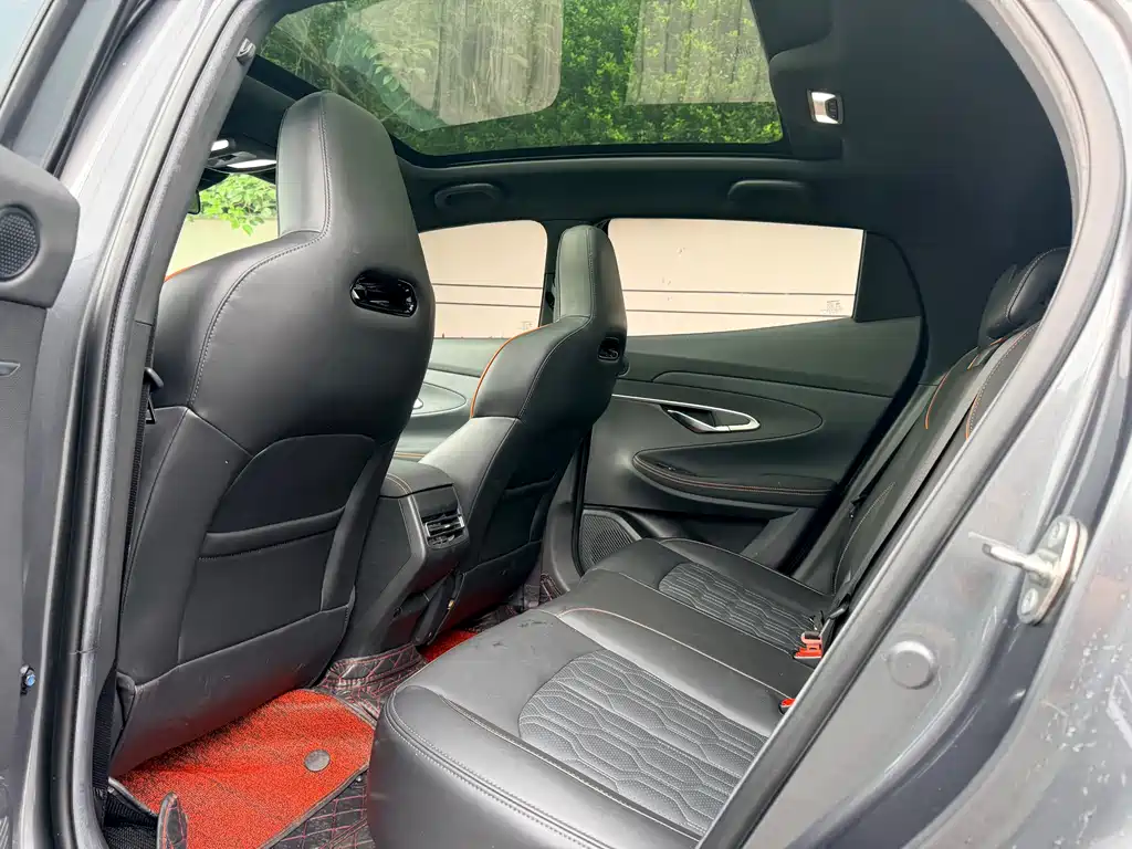 Changan UNI-T 1.5 T Distinguished