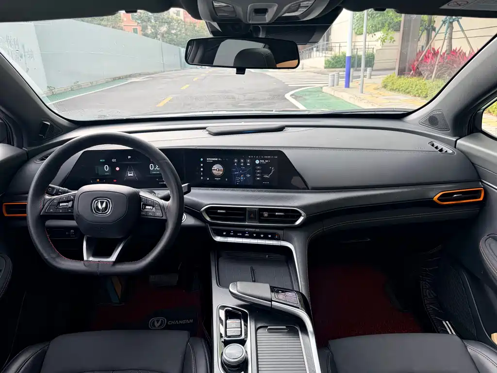 Changan UNI-T 1.5 T Distinguished