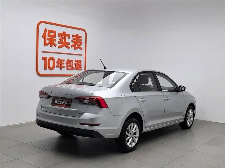 Skoda Rapid 1.5 L Manual Standard