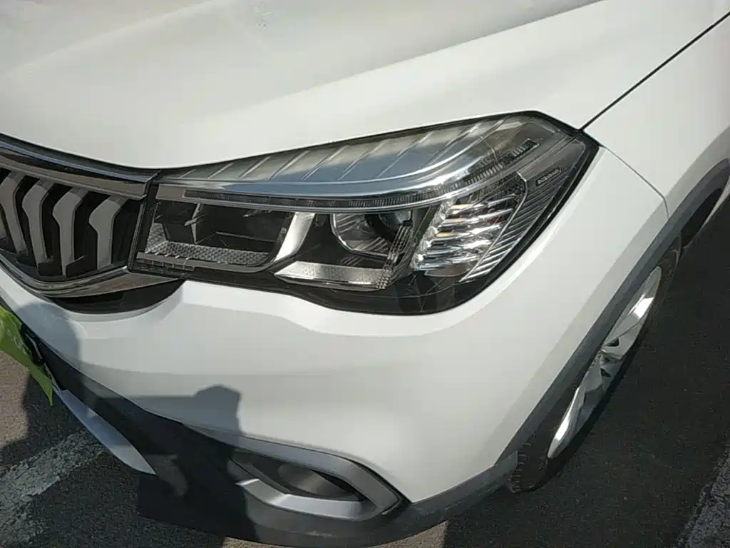 Brilliance V3 1.5 L Auto Intelligent