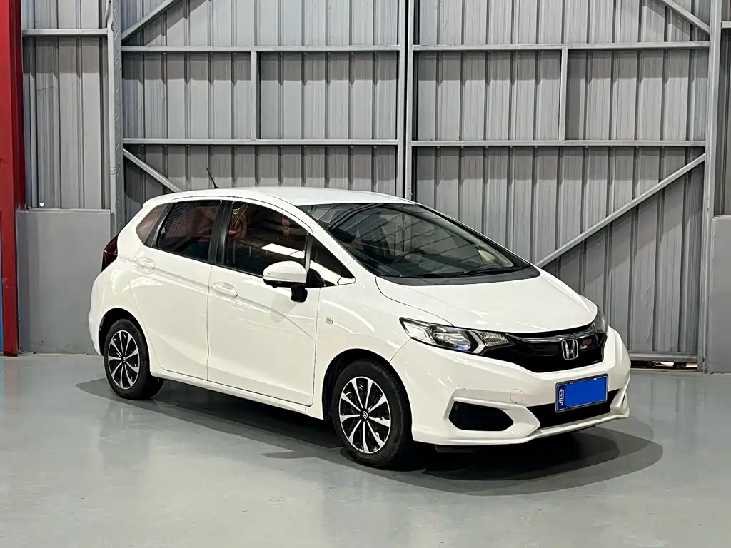 Fit 1.5 L CVT Comfort