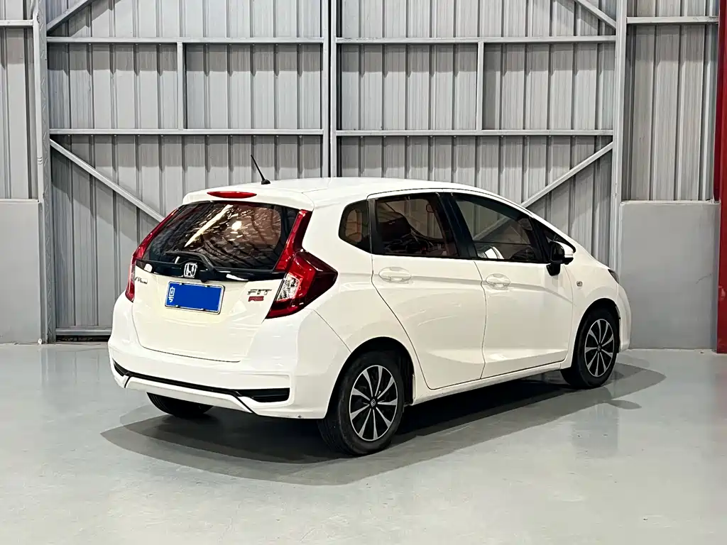 Fit 1.5 L CVT Comfort