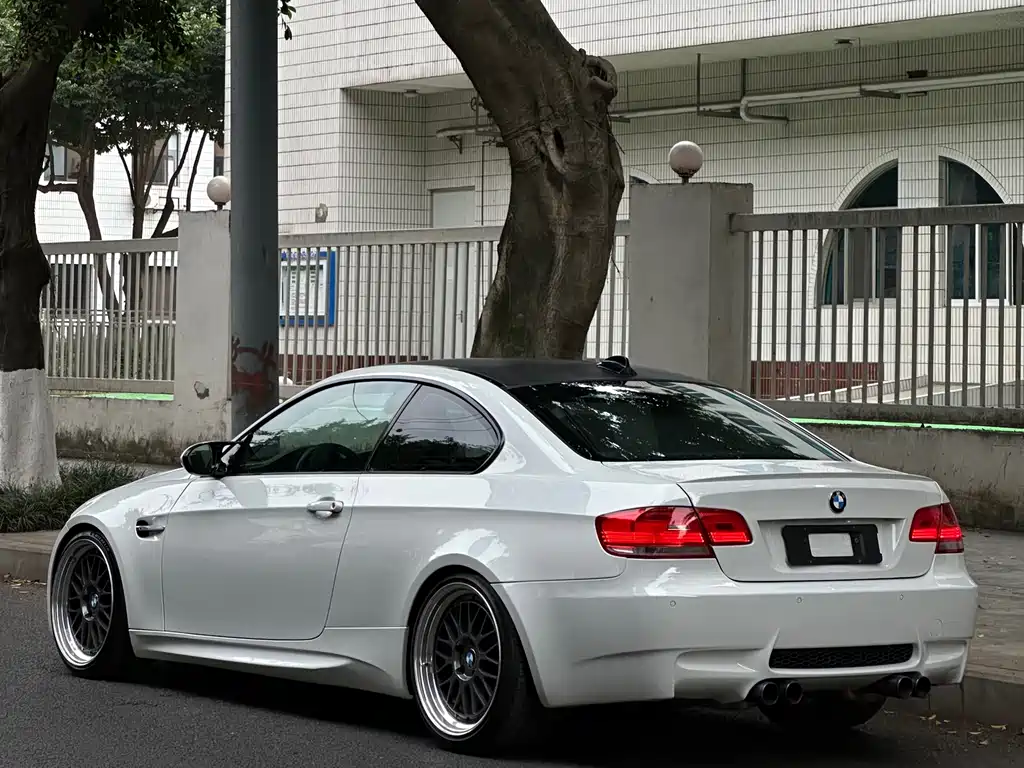 BMW M3 宝马M3 2010款 M3 4.0 L 手动