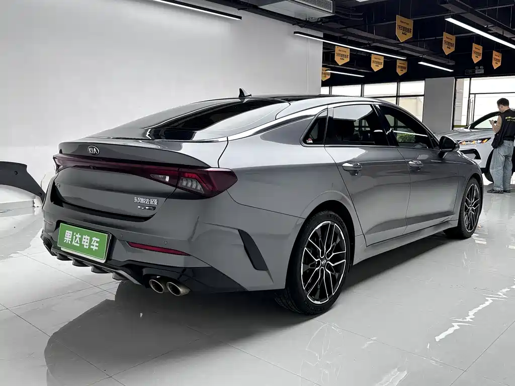 Kia K5 380 T GT-Line Flagship