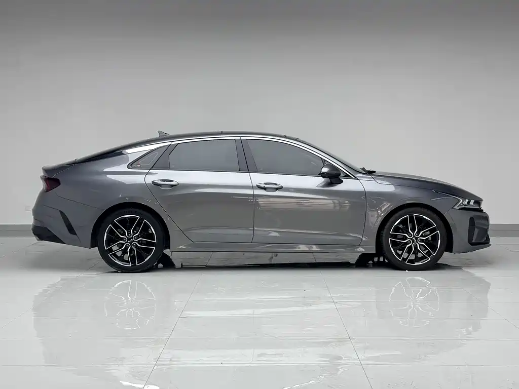 Kia K5 380 T GT-Line Flagship