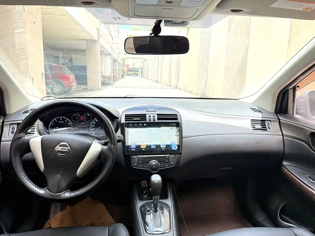 Tiida 1.6 L CVT Luxury