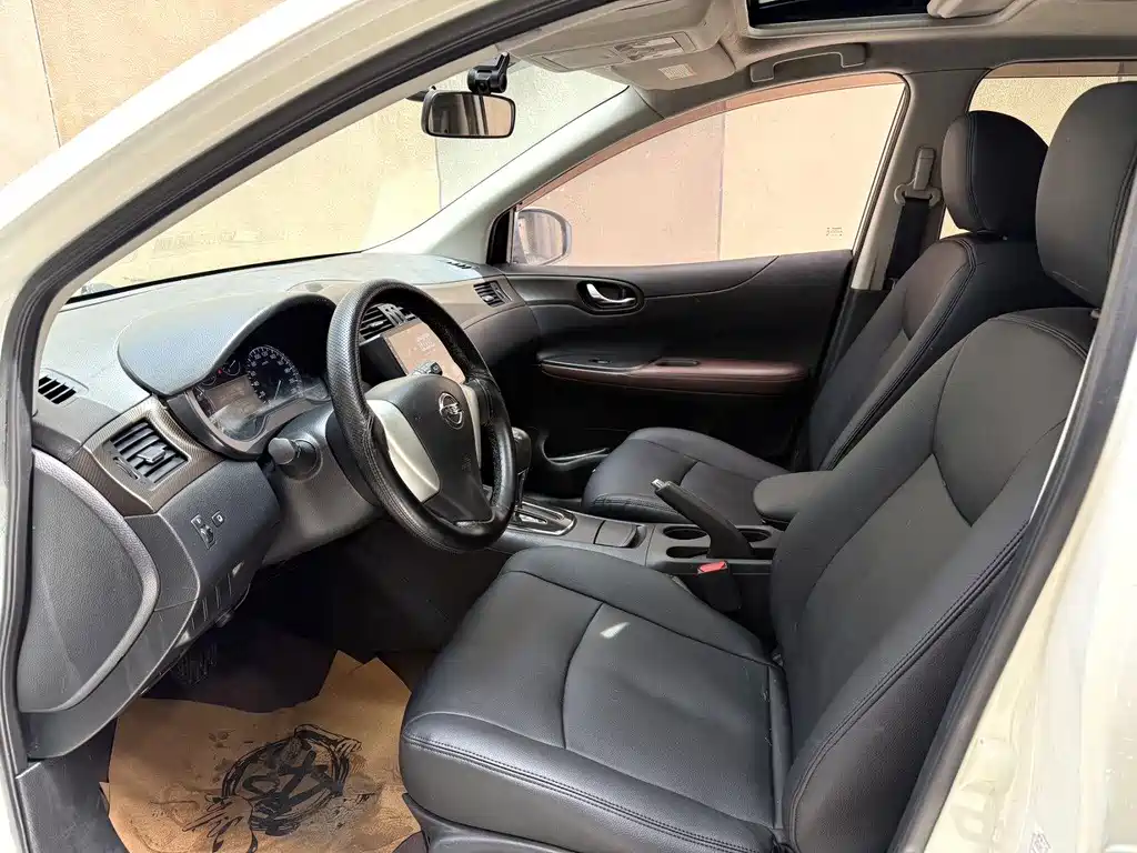 Tiida 1.6 L CVT Luxury