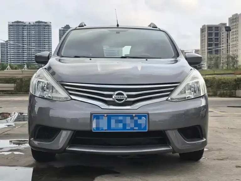 Nissan Livina 1.6 XE CVT Comfort