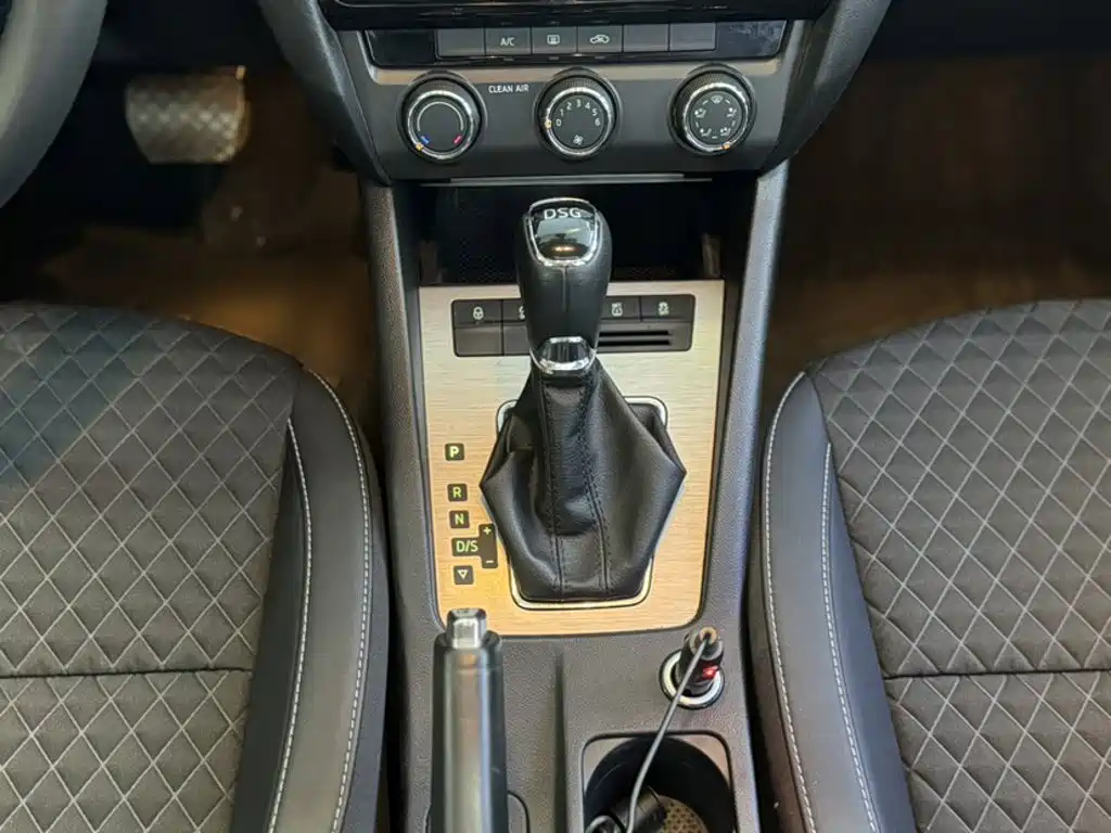 Octavia TSI280 DSG Luxury