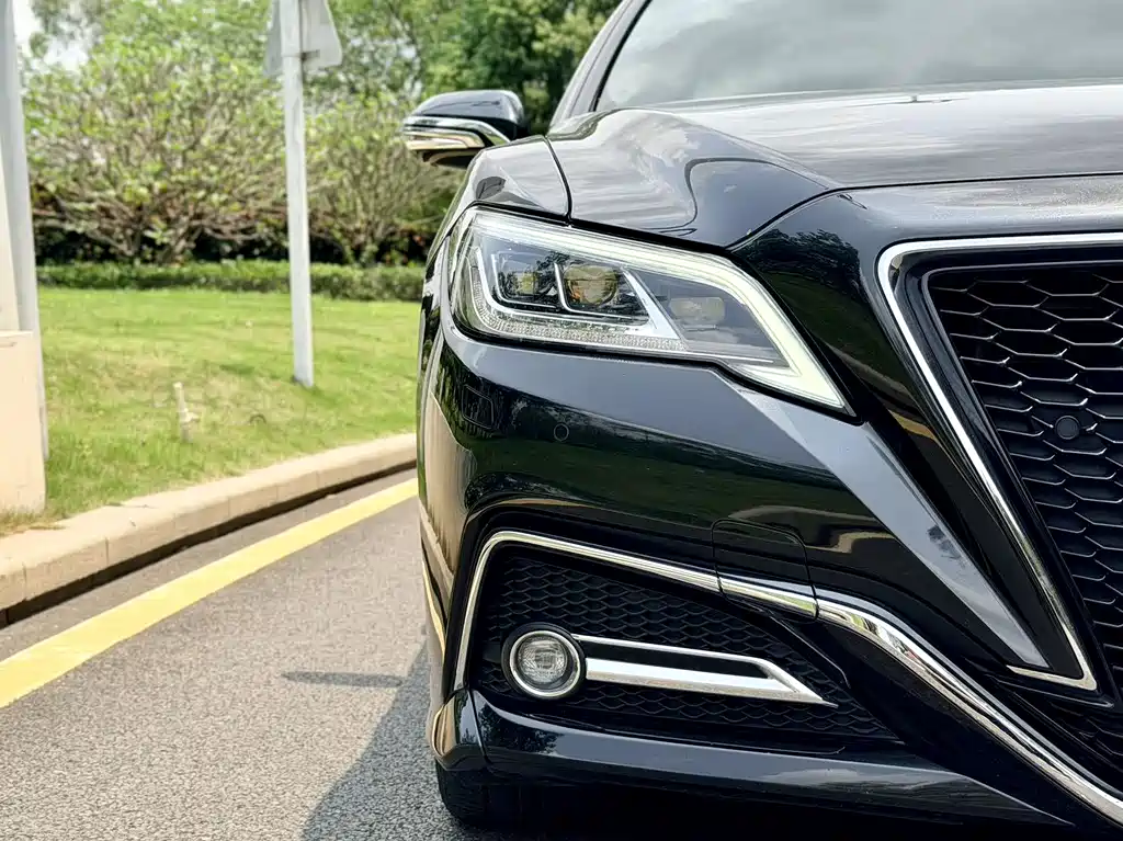 Crown (Import) 皇冠进口 2026款 3.5 L 自动