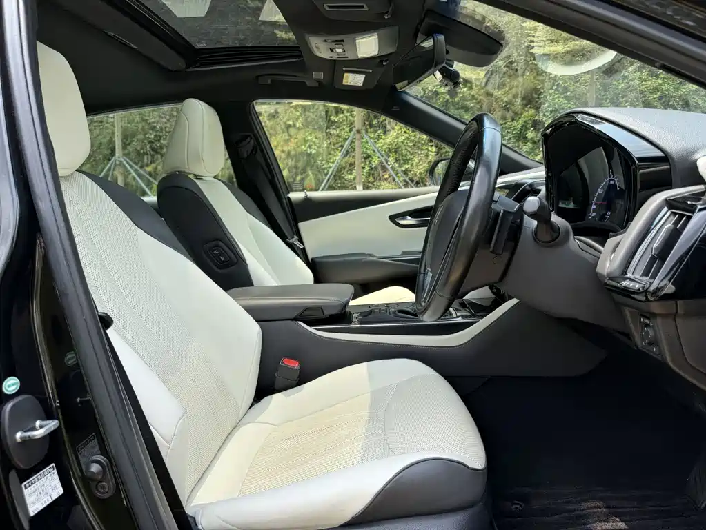 Crown (Import) 皇冠进口 2026款 3.5 L 自动
