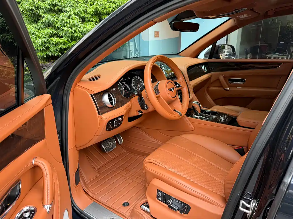 Bentayga 添越 2018款 4.0 T 柴油版