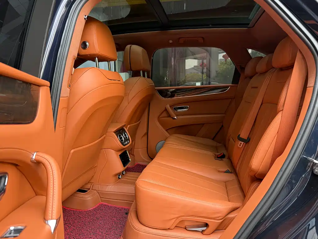 Bentayga 添越 2018款 4.0 T 柴油版