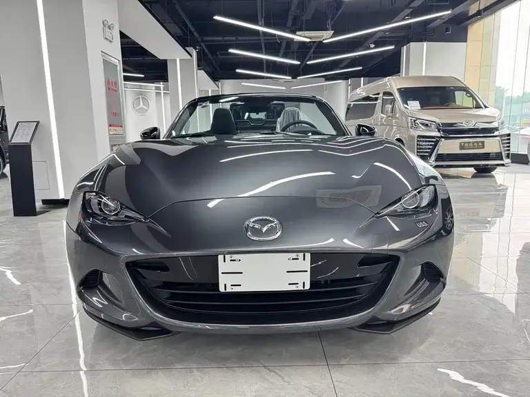 Mazda MX-5 2.0 L Manual