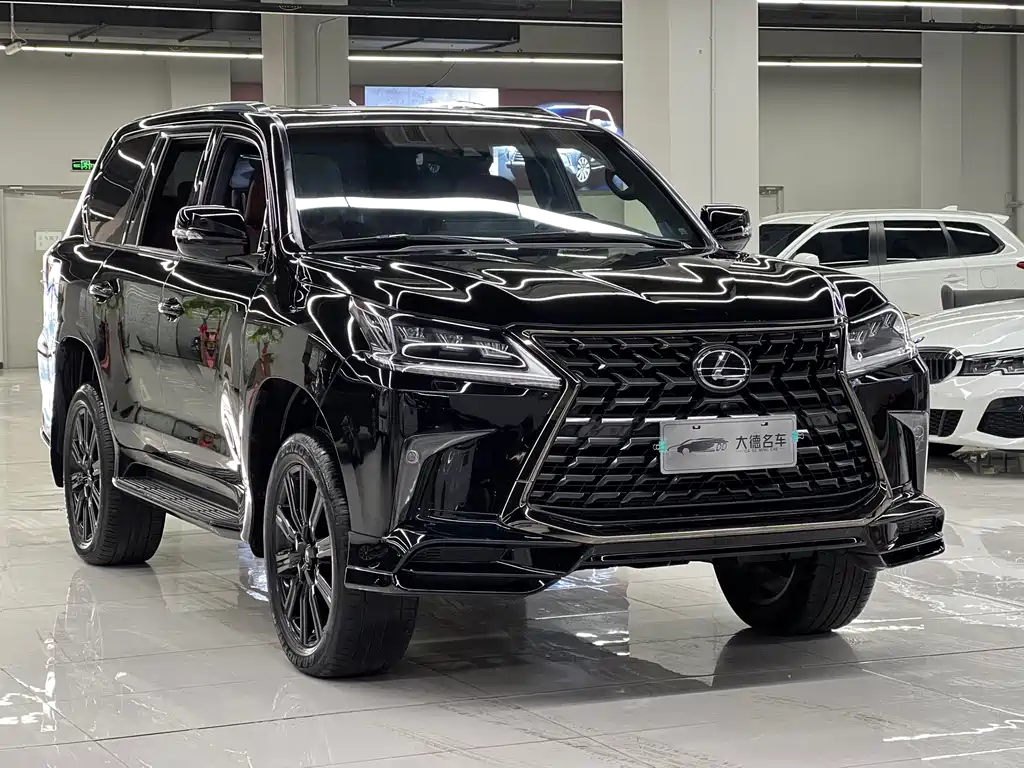 Lexus LX 570 Canada Spec