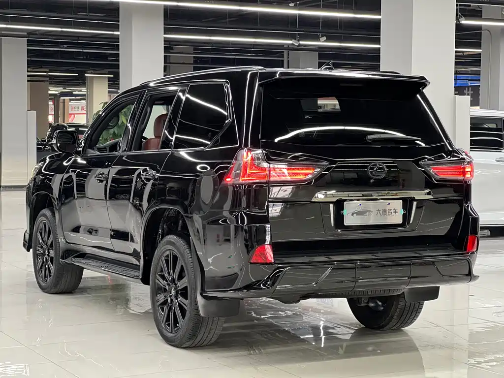 Lexus LX 570 Canada Spec