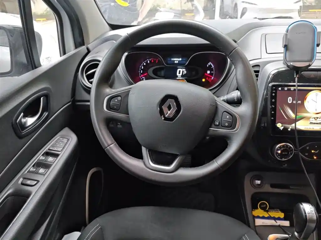 Captur TCe190 Urban Agile