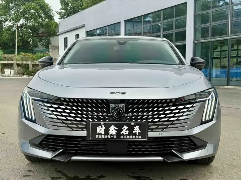 Peugeot 508 标致508 2025款 508 L 400 THP 驭动旗舰版