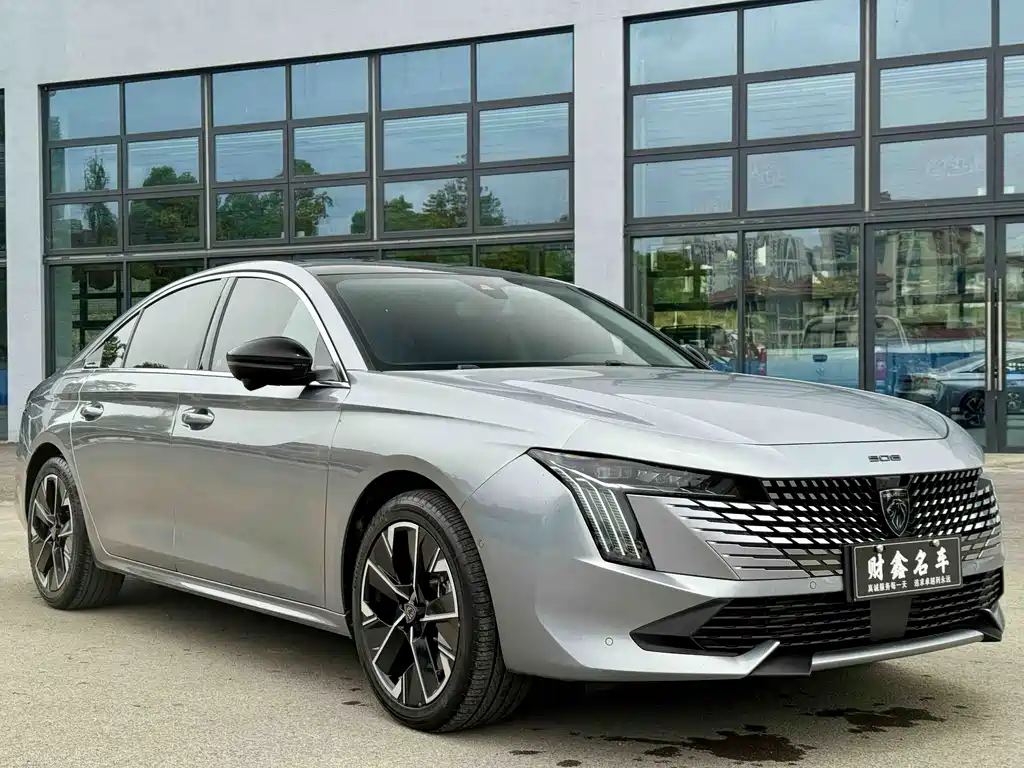 Peugeot 508 标致508 2025款 508 L 400 THP 驭动旗舰版