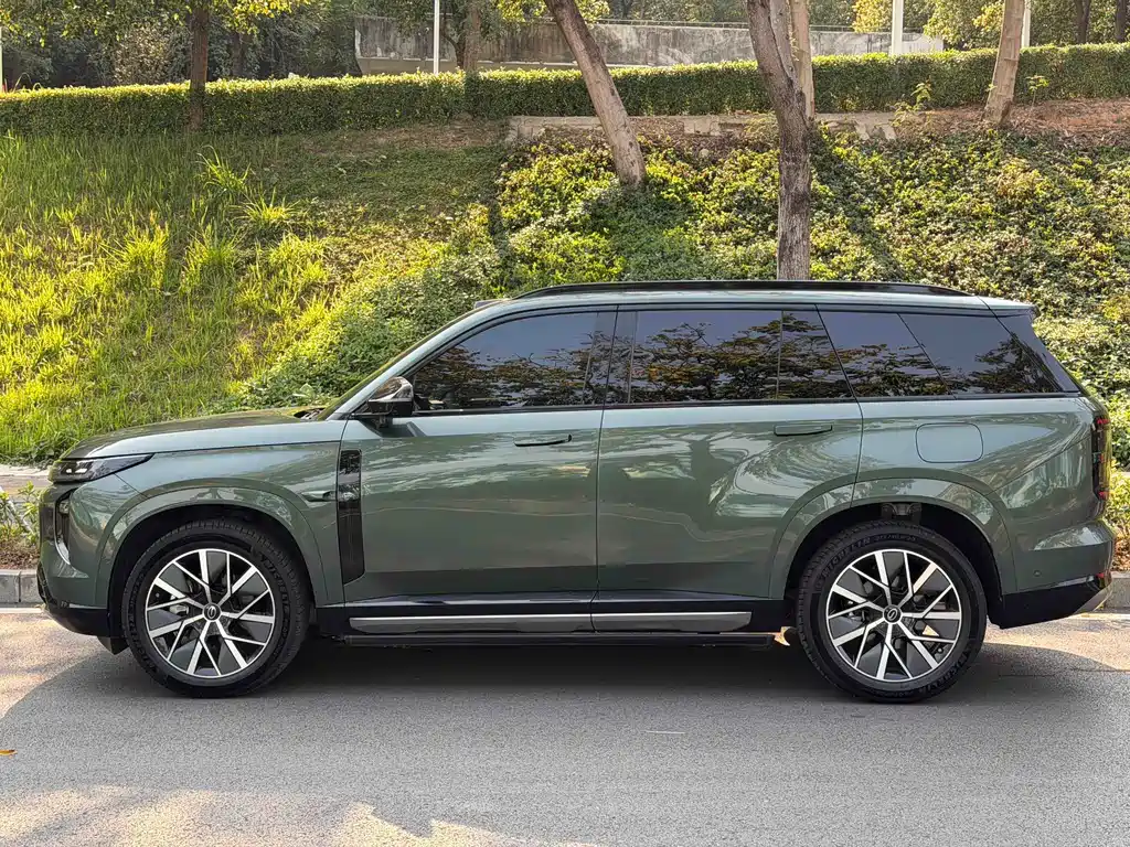 Trumpchi Xiangwang S7 180 km Ultra 4 WD Lidar