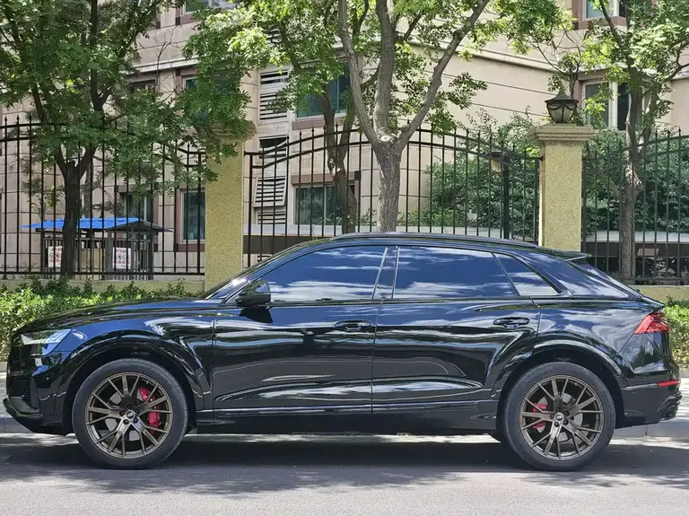 Audi Q8 55 TFSI Premium Dynamic