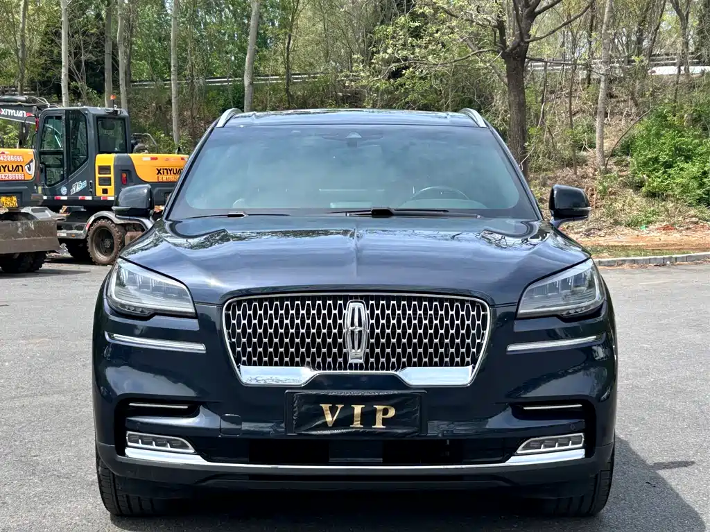 Aviator 3.0 T V6 4 WD Graceful