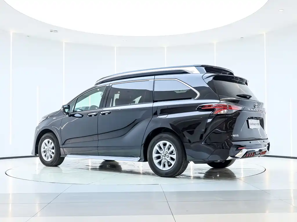 Granvia 2.5 L Hybrid Comfort