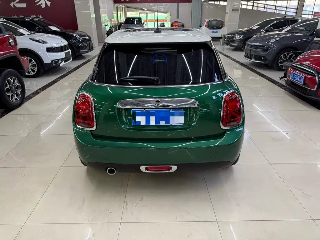 MINI MINI 2019款 1.5 T COOPER 60周年纪念版 五门版