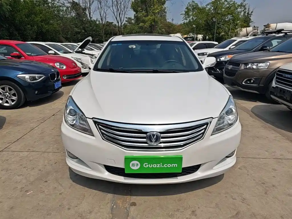 Raeton 1.8 T Auto Distinguished Anniversary CN-IV
