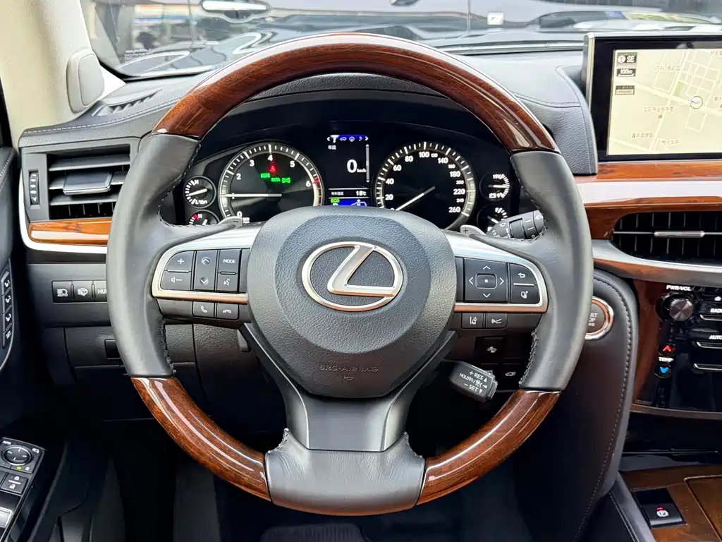 Lexus LX 雷克萨斯LX 2017款 570 中东版