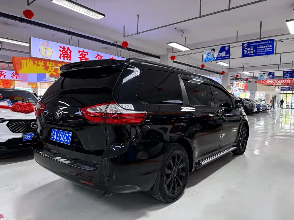 SIENNA 3.5 L Auto