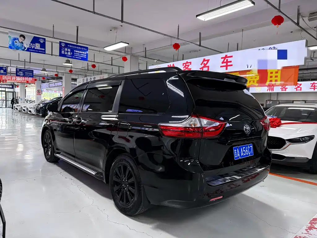 SIENNA 3.5 L Auto