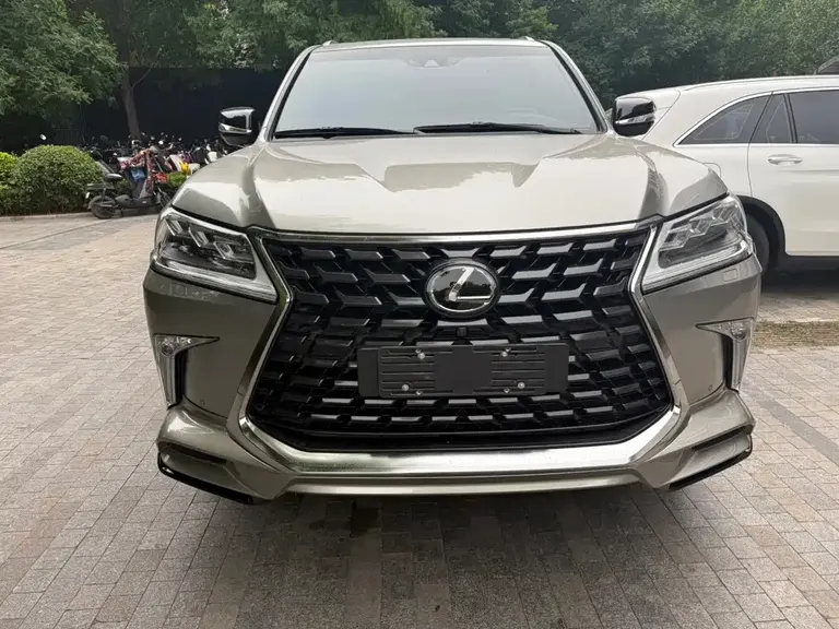 Lexus LX 570 Middle East