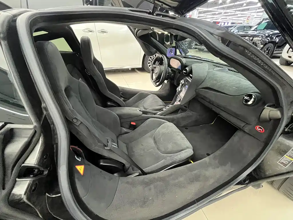 McLaren 720 S 4.0 T Coupe