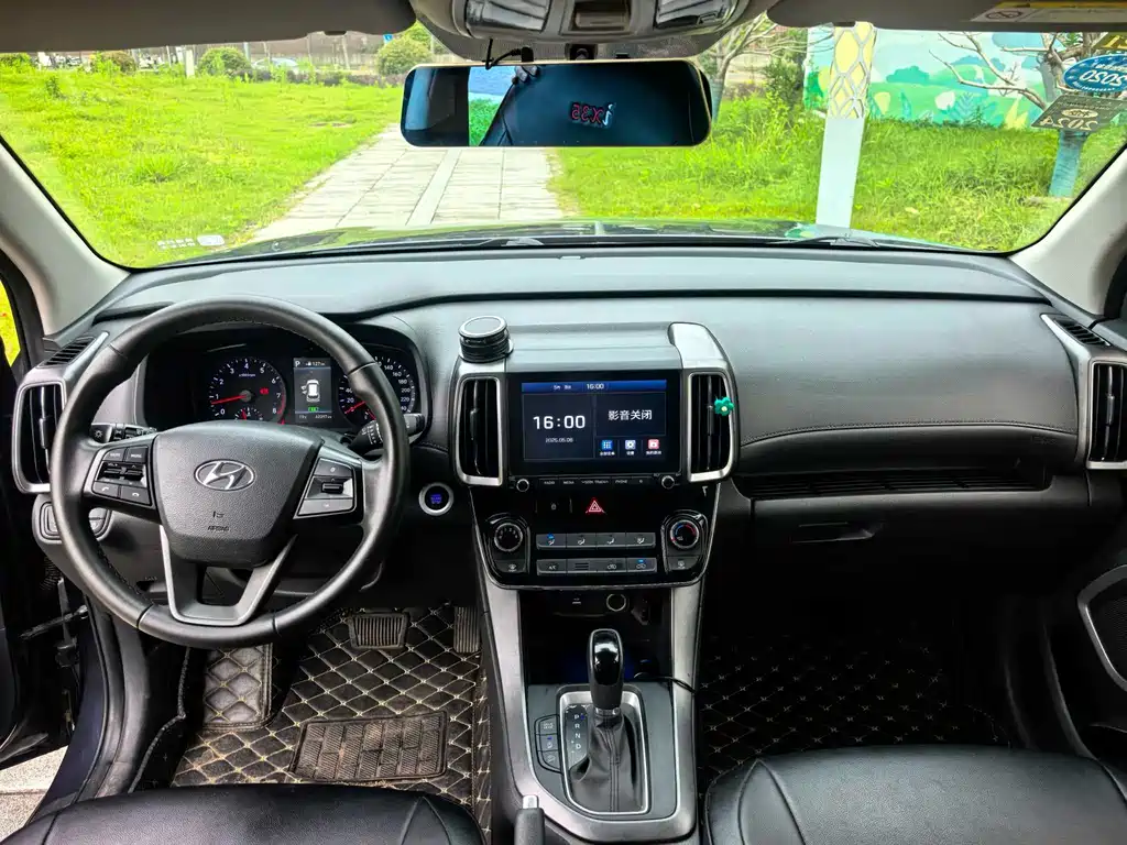 Hyundai ix35 2.0 L Auto 2 WD Brave · Smooth Enjoyment CN-VI