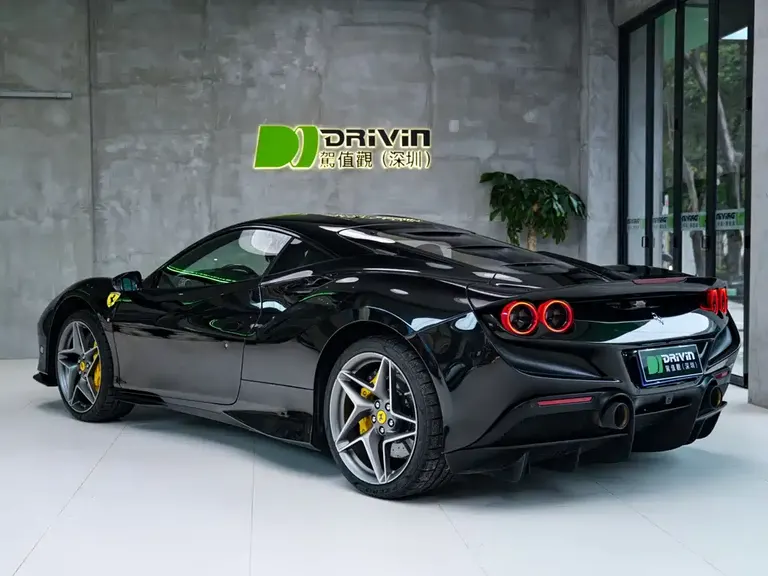 Ferrari F8 Tributo 3.9 T V8