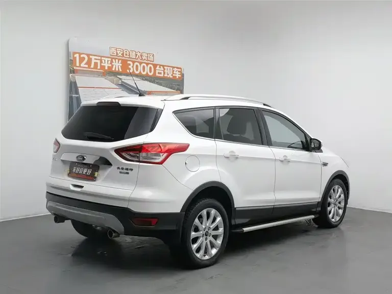 Ford Kuga 2.0 L GTDi 4 WD Elite