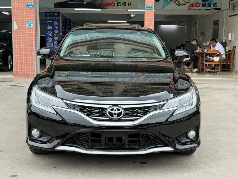 Toyota Mark X 2.5 V Style Sharp