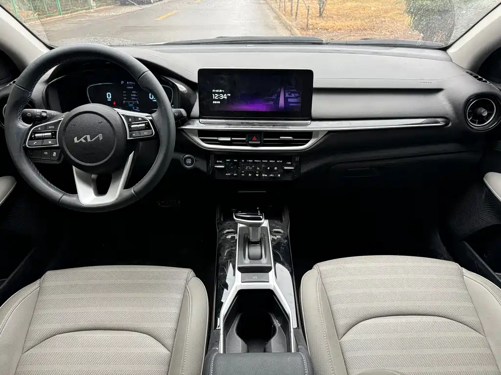 Kia K3 起亚K3 2023款 1.5 L CVT舒适版