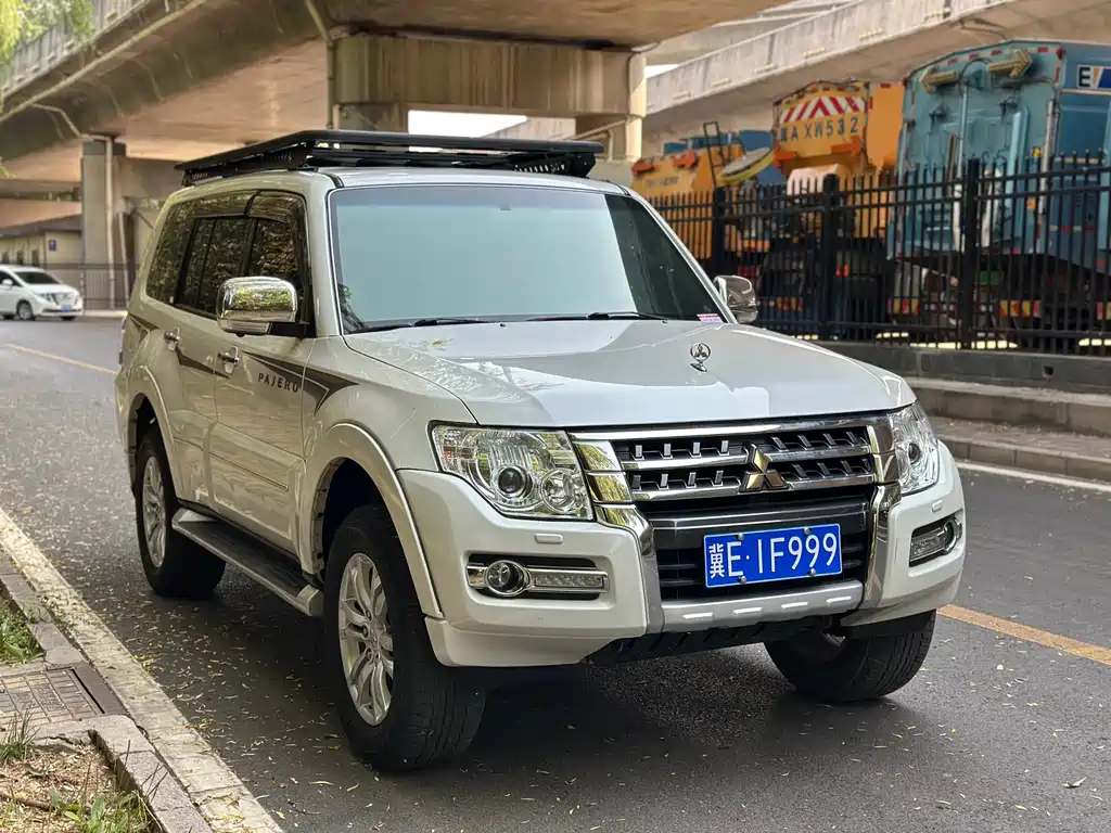 Pajero (Import) 帕杰罗(进口) V97 2020款 3.8 L 中东版