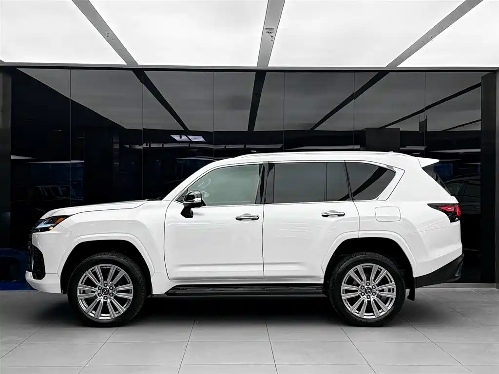 Lexus LX 雷克萨斯LX 2023款 600 四座版