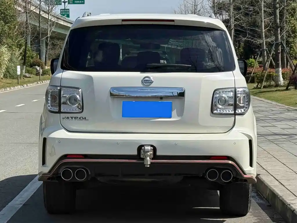Patrol 4.0 L Middle East