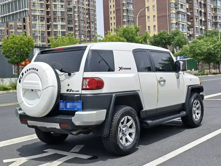 Toyota FJ Cruiser 4.0 L Middle East