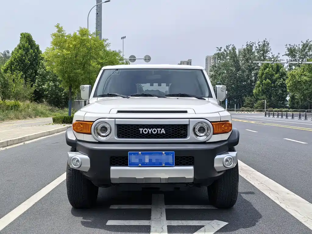 FJ Cruiser 4.0 L Middle East