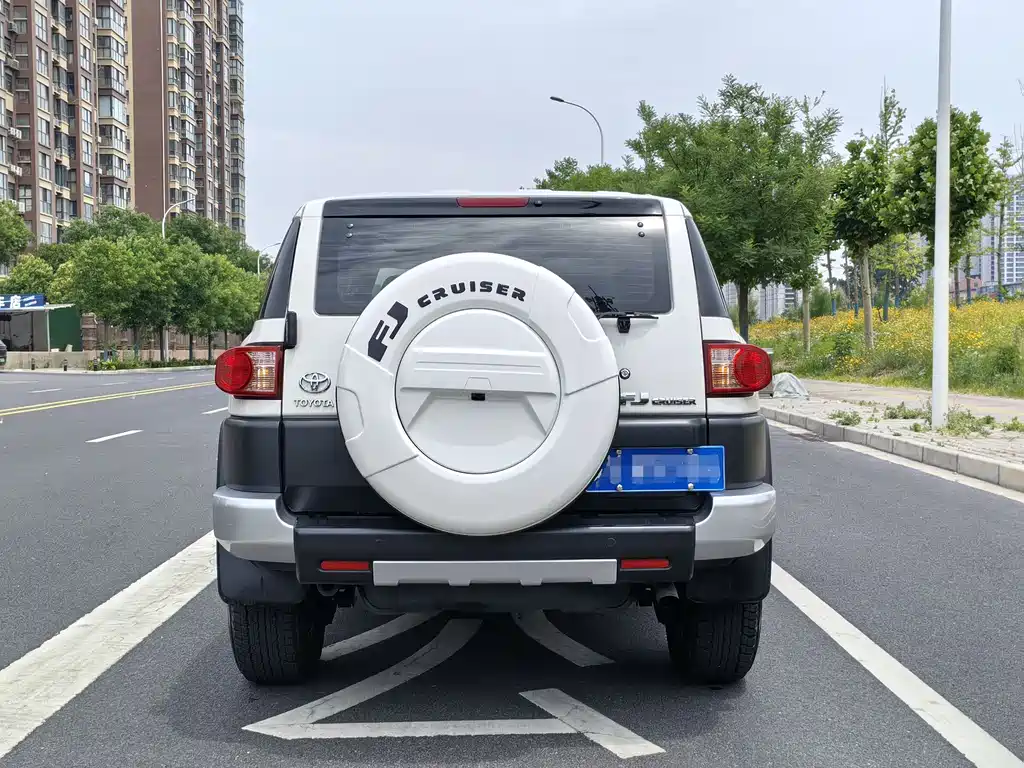FJ Cruiser 4.0 L Middle East